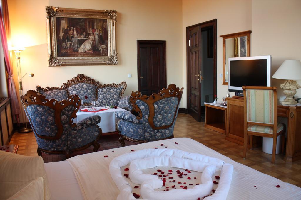 קדלינבורג Schlosshotel Zum Markgrafen מראה חיצוני תמונה